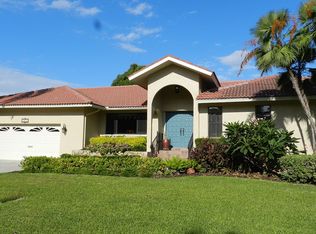 5870 51st St S, Saint Petersburg, FL 33715
