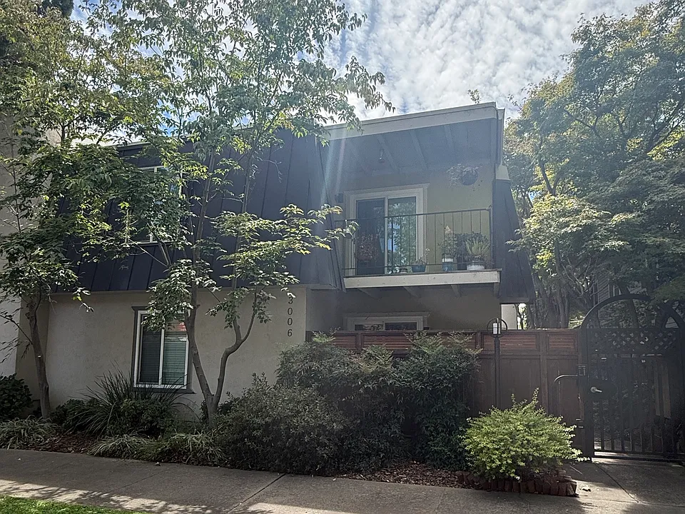 3006 D St #6