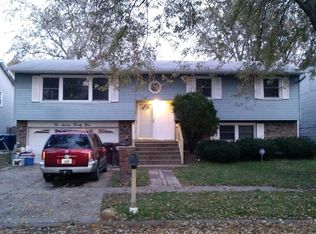 21623 Peterson Ave, Sauk Village, IL