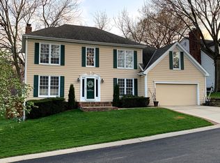 1137 Williamsburg Ct, Lawrence, KS 66049