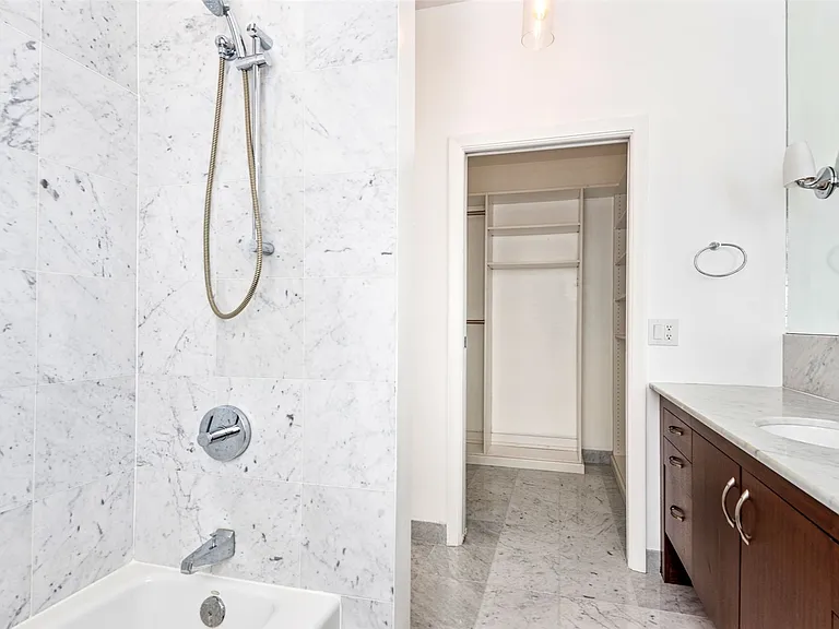 405 Central Ave #210 — Photo 16
