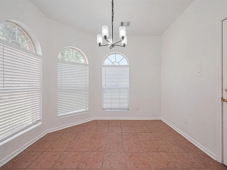 12230 Hawthorne Hill Cir — Photo 11