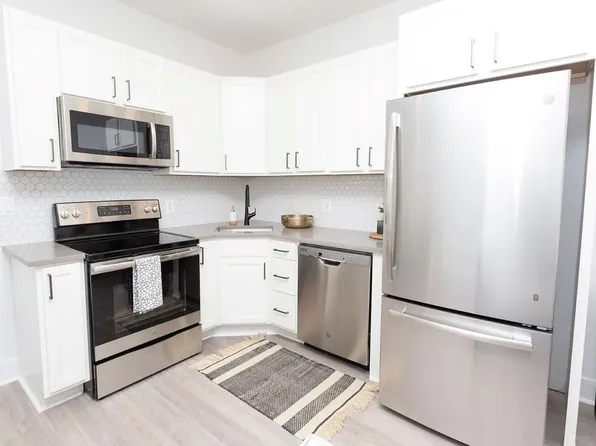 1742 Fleet St #202, Baltimore, MD 21231