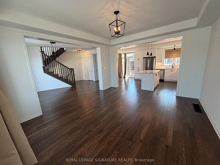 1392 William Halton Pkwy W — Photo 21