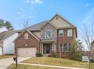 512 Wooded Falls Rd, Louisville, KY 40223