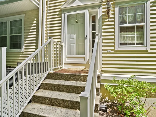 633 Danbury Road APT 27, Ridgefield, CT 06877