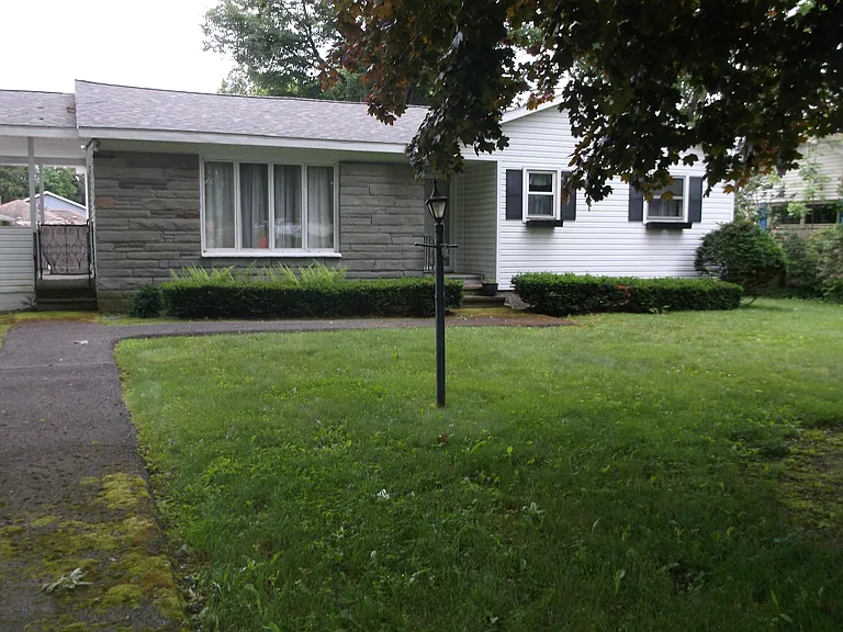 8843 Karlen Rd — Photo 1
