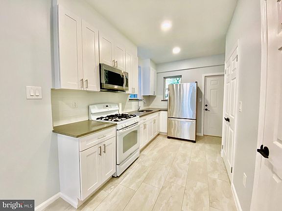 5th image of 5141 Chancellor St