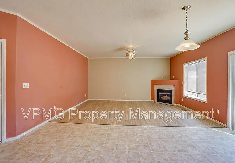 8907 NE 84th St — Photo 11