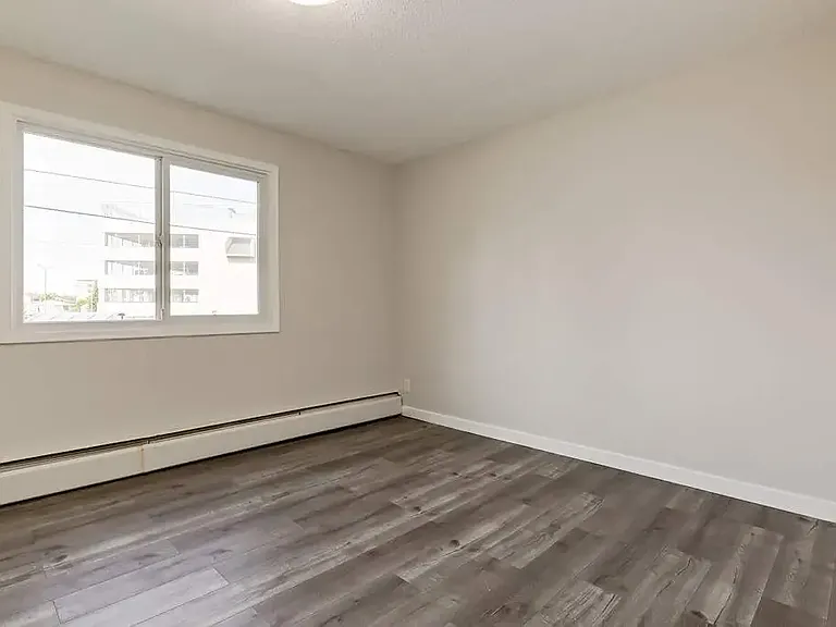 3901 50a Ave #9 — Photo 12