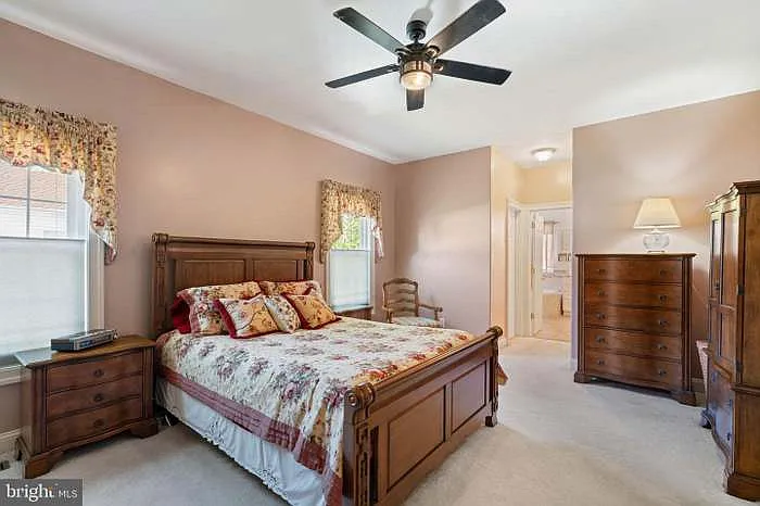 2707 Glendas Way — Photo 31