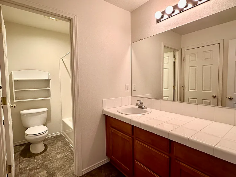 4047 Thoroughbred Ave SE — Photo 36
