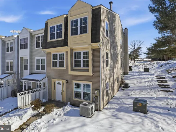 12183 Old Salem Ct, Woodbridge, VA 22192