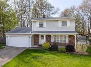 6450 Hawthorne Cir, Parma, OH 44134
