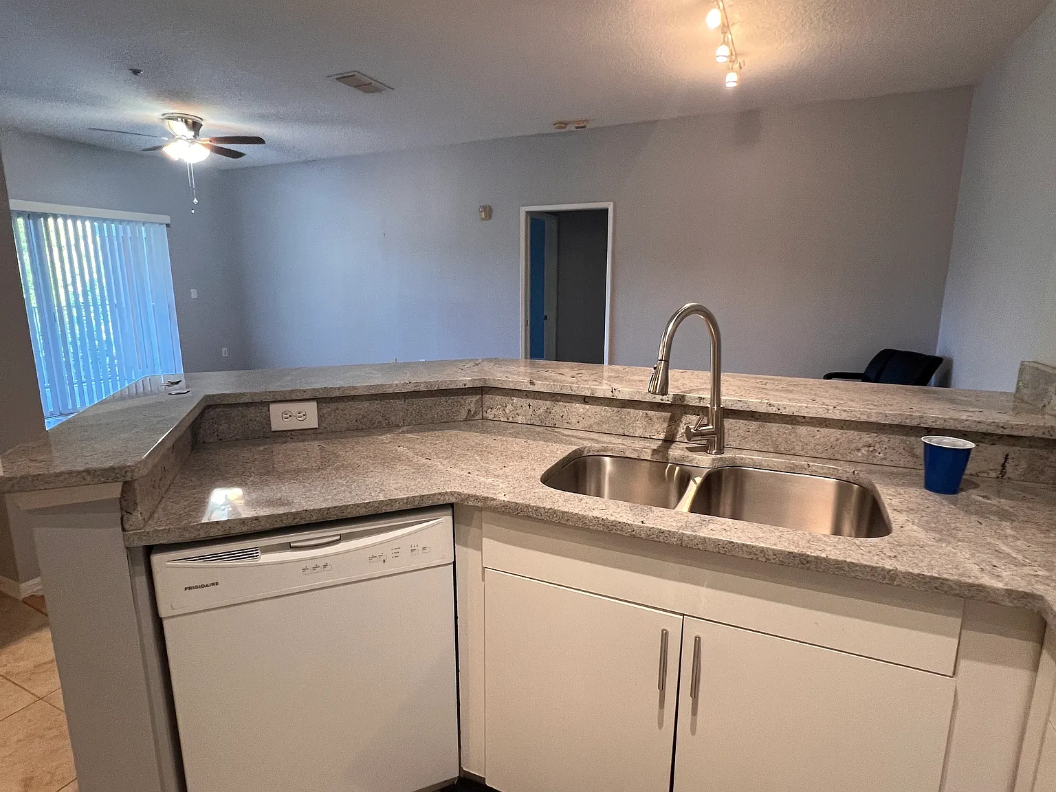 2 bed, 1131 sqft, $1,500 — Photo 4