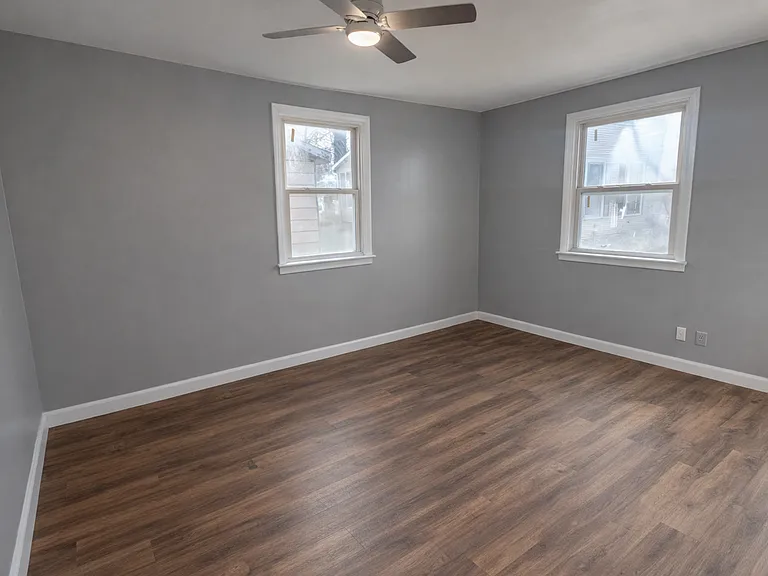 305 W Maple St #1 — Photo 8
