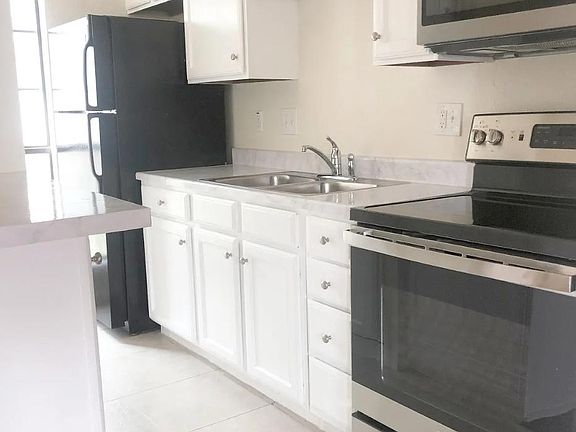 2nd image of 1510 W North Loop Blvd APT 1025