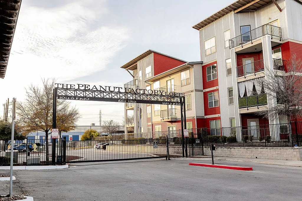 The Peanut Factory Lofts — Photo 2