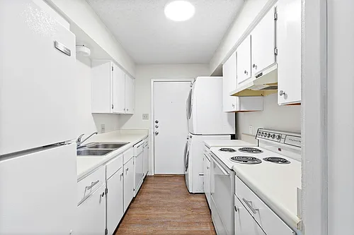 245 Craddock Ave #D Photo 1