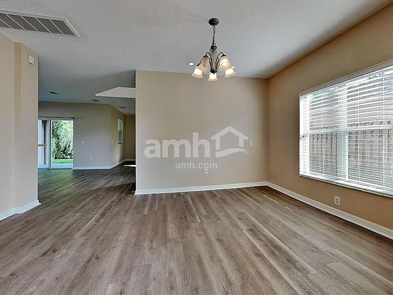 25741 Crippen Dr — Photo 6