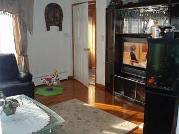 2nd image of 45 Orono St