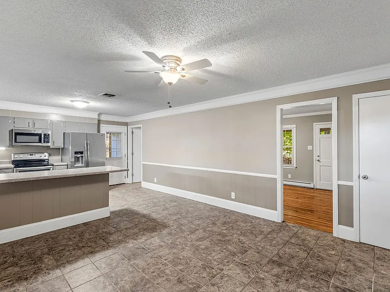 3905 Waterton Rd — Photo 6