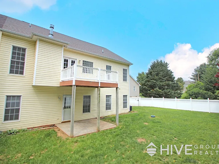 155 Chelsea Cir — Photo 33