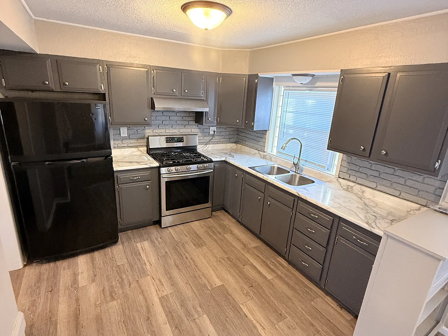 2703 Hull Avenue - 1 — Photo 1