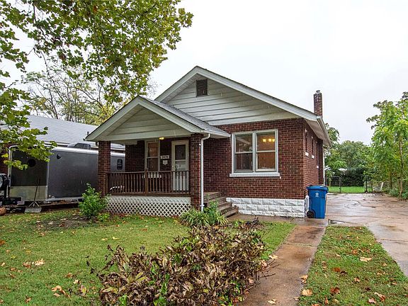 2nd image of 2478 Ashland Ave
