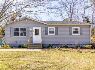 32 Old Saddle Rd, Ridge, NY 11961