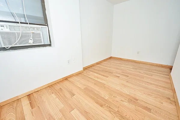 Rented by Genik Group Corp | media 28