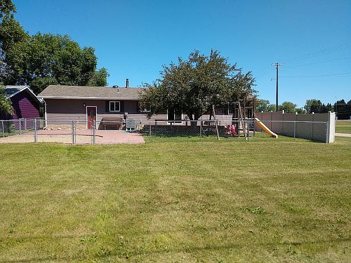 912 1st Ave, Rolette, ND 58366 Zillow