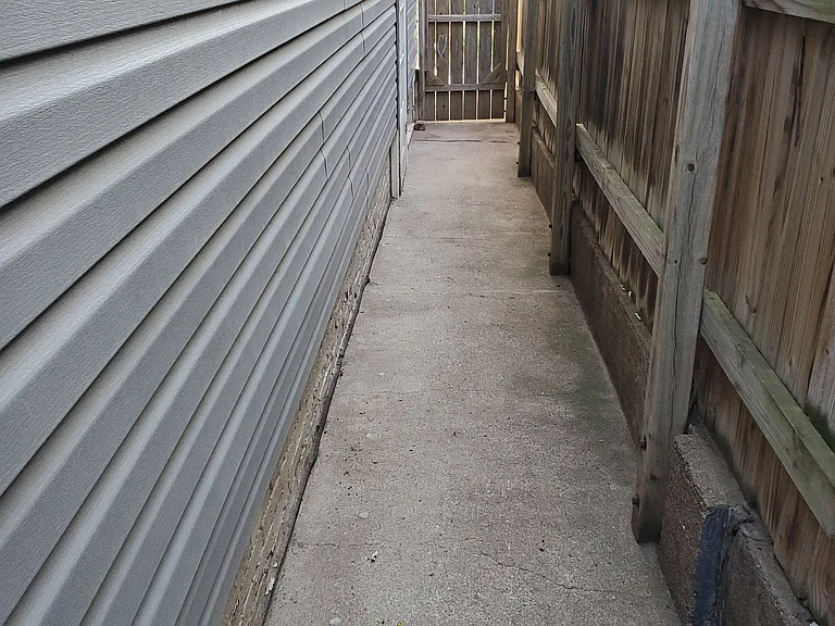 3558 Jones St — Photo 30