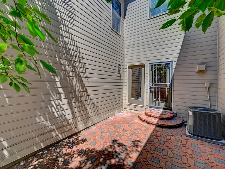 927 Jersey St — Photo 13