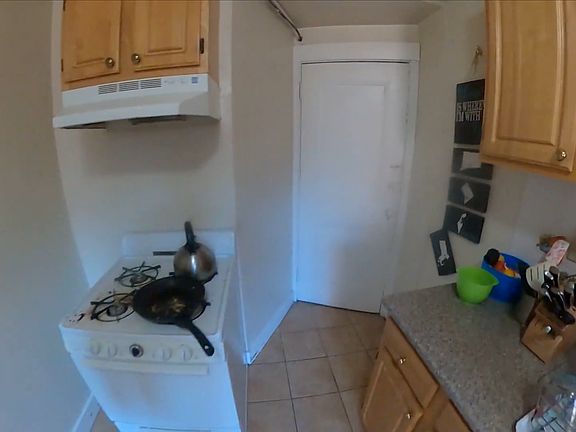 3rd image of 7 Craigie Cir APT 23