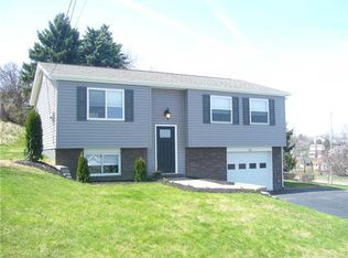 151 Warrencliff Rd, Monaca, PA 15061