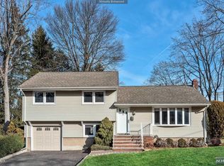 21 Demarest Ave, Closter, NJ 07624