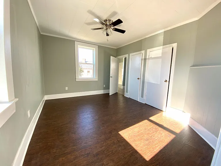 18 Sirrine St — Photo 10