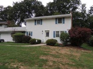 274 Ridgefield Rd, Endicott, NY 13760