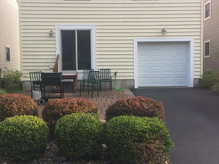 508 Lake Ter — Photo 16