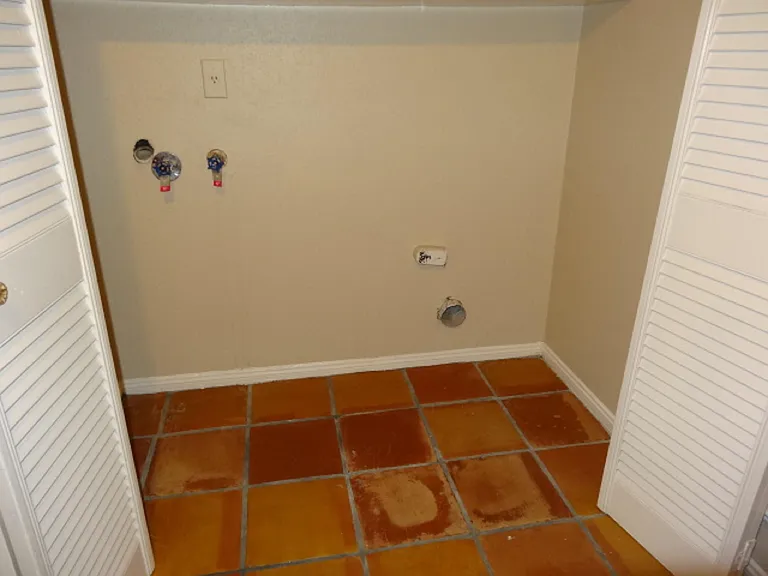 5522 Deep Forest Dr — Photo 9