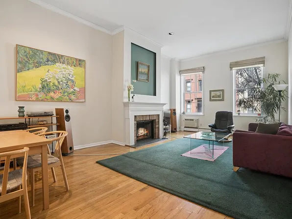 334 W 19th St, New York, NY 10011