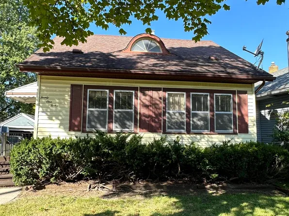 2112 Lyons Ave, Lansing, MI 48910