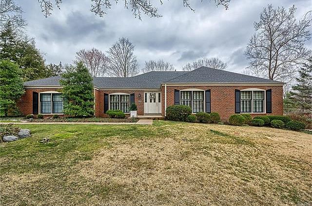 1st image of 268 Glen Valley Dr