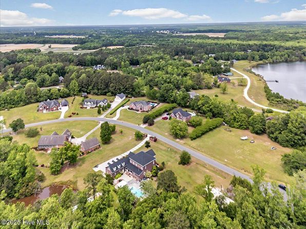 418 Timber Cove Drive, Whiteville, NC 28472