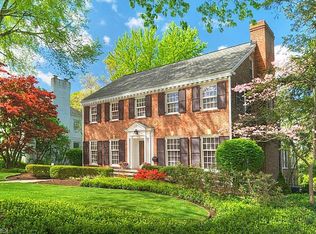 2704 Cranlyn Rd, Shaker Heights, OH 44122