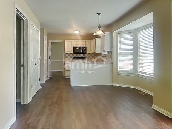 4th image of 8420 Stratford Ct