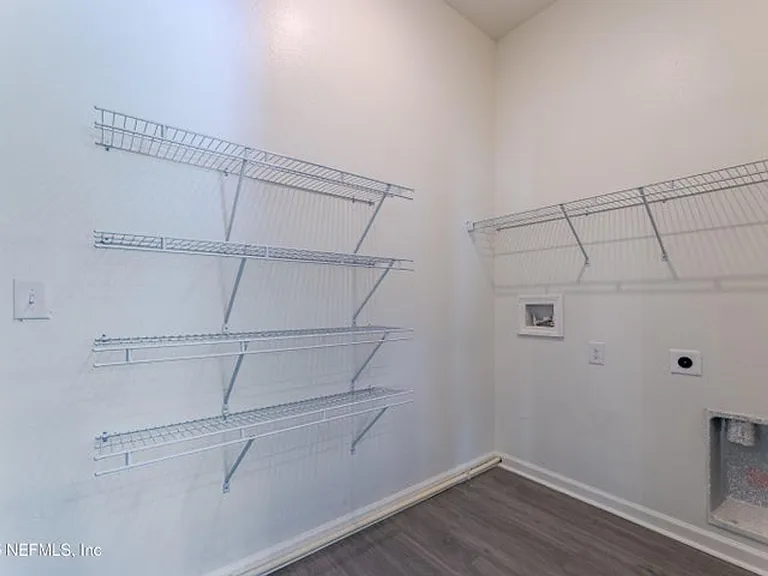 8123 Siskin Ave — Photo 9