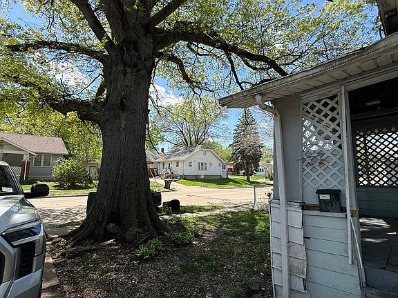 4th image of 444 W Garfield Ave