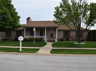 218 Greenbriar Ln, Bourbonnais, IL 60914